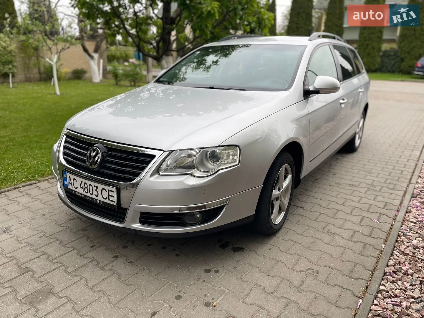 2010 Volkswagen Passat - мініатюра 2