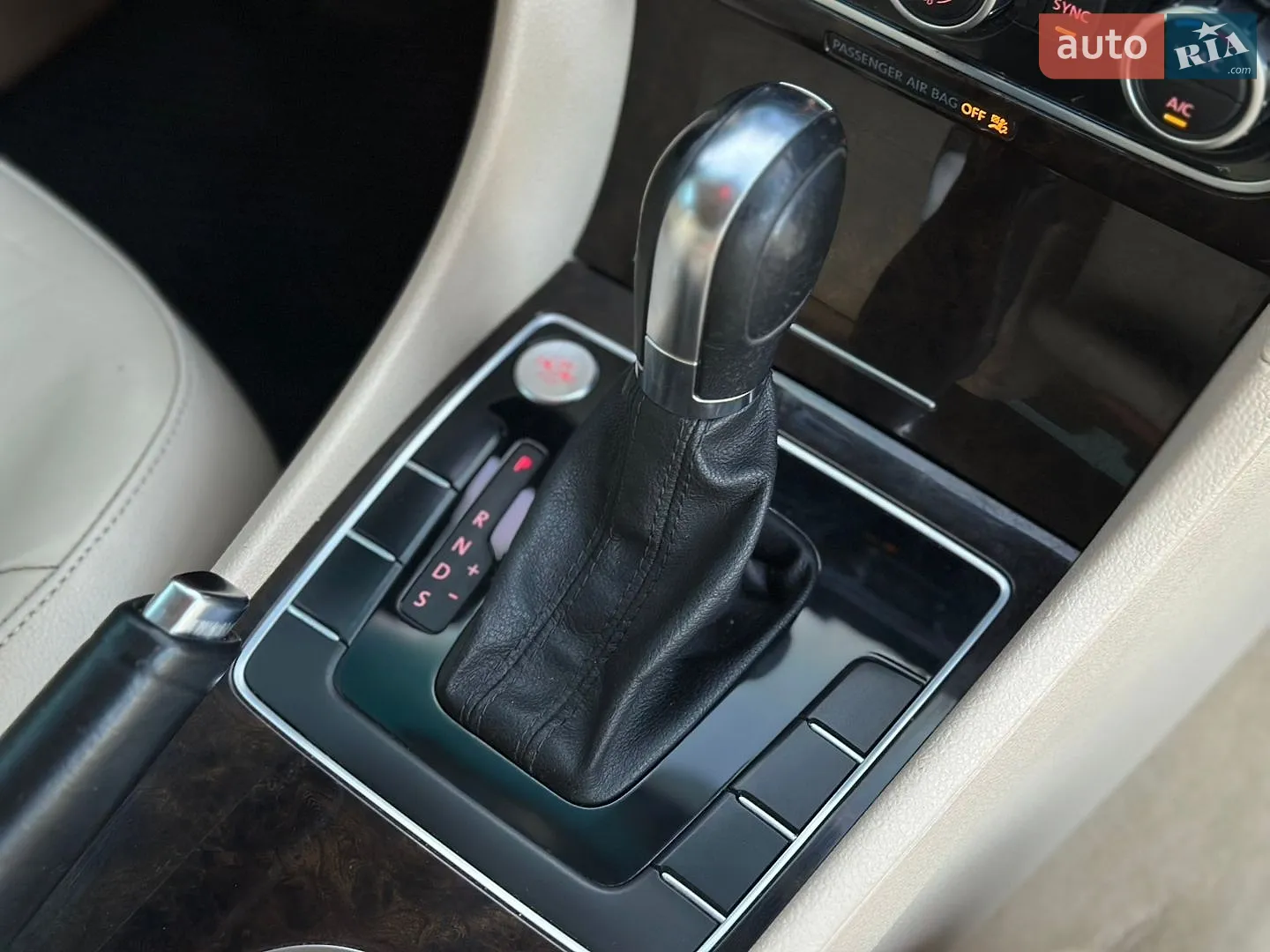 2014 Volkswagen Passat - мініатюра 38