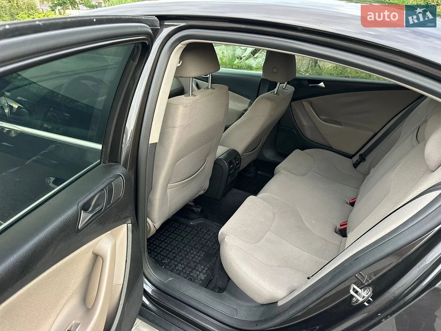 2010 Volkswagen Passat - мініатюра 11