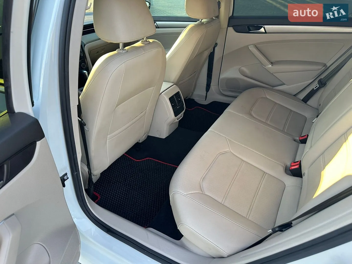2020 Volkswagen Passat - мініатюра 27