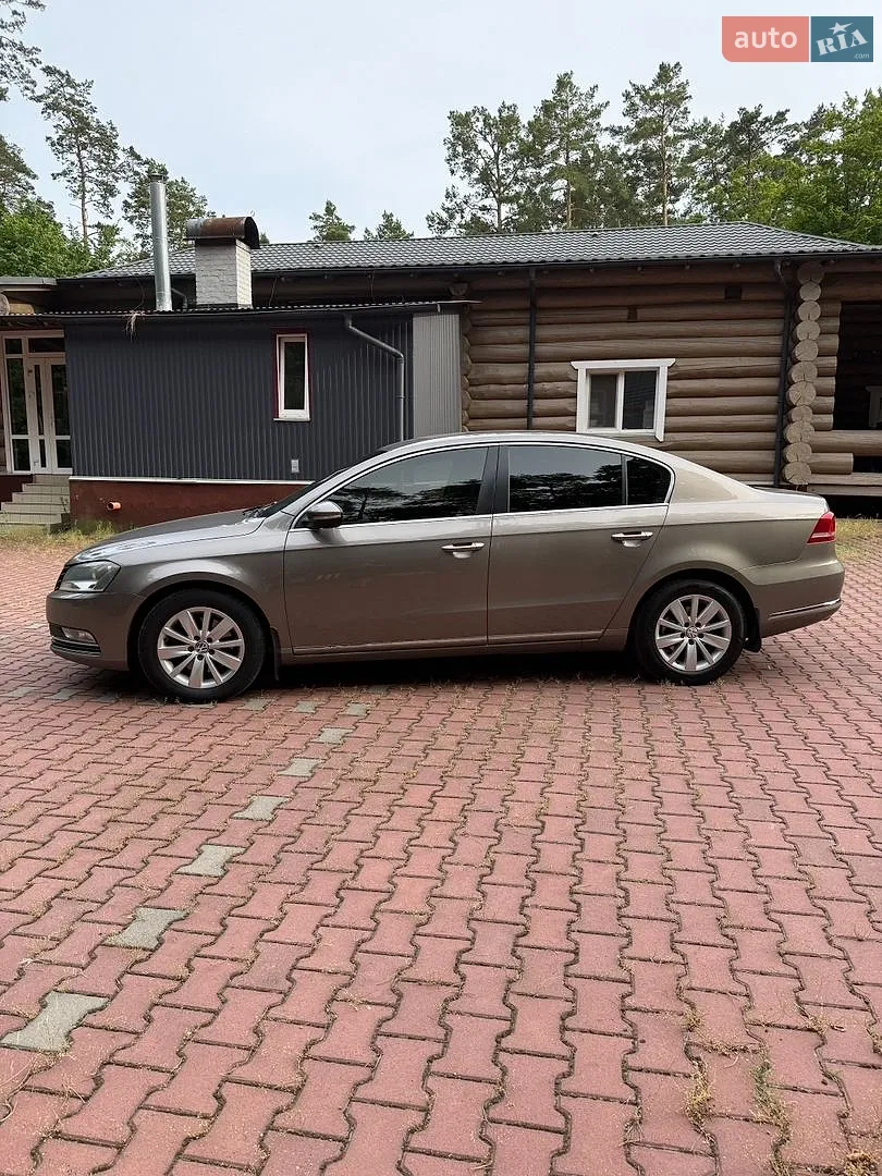 2011 Volkswagen Passat - мініатюра 5