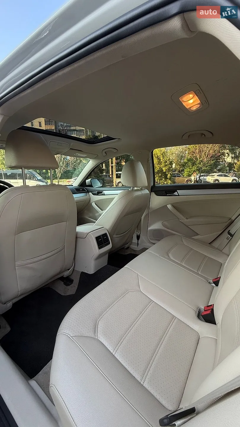 2013 Volkswagen Passat - мініатюра 10