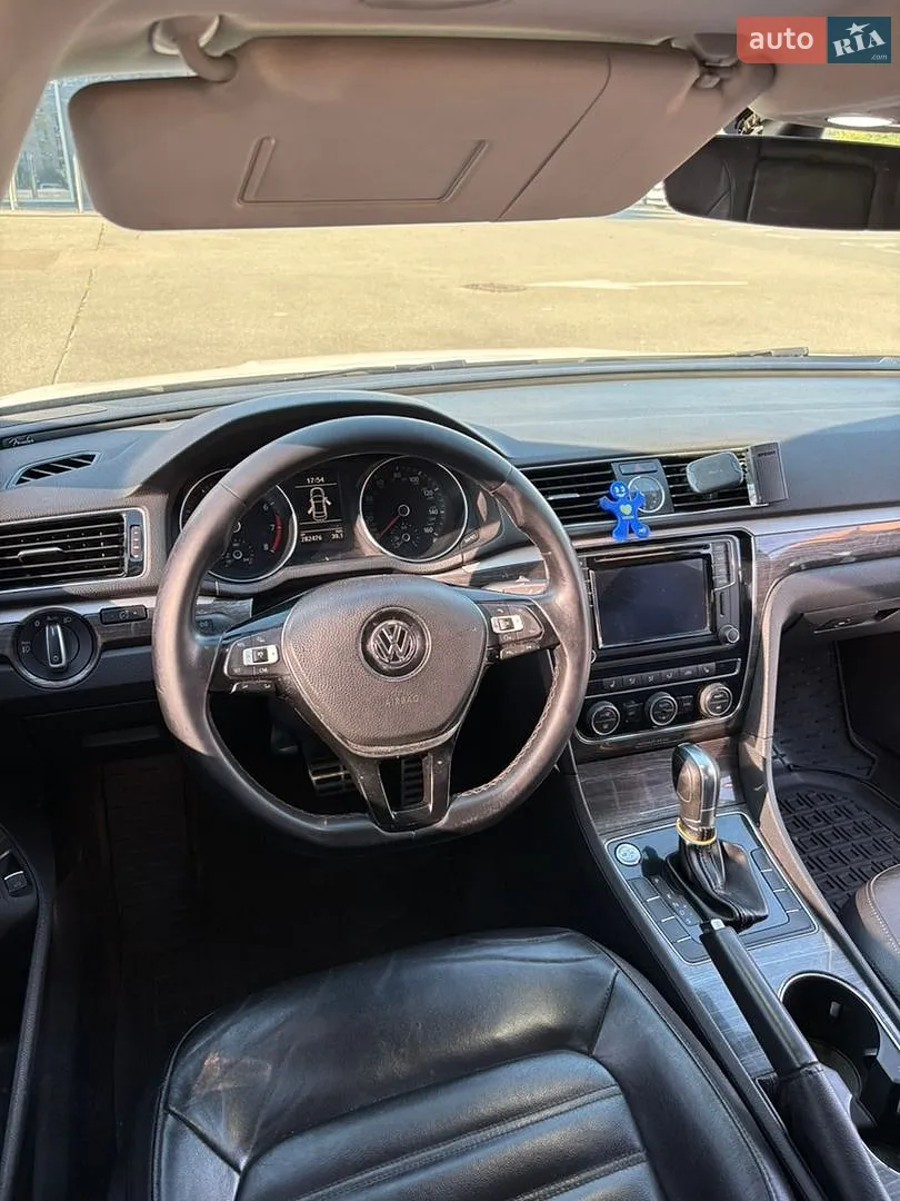 2016 Volkswagen Passat - мініатюра 13
