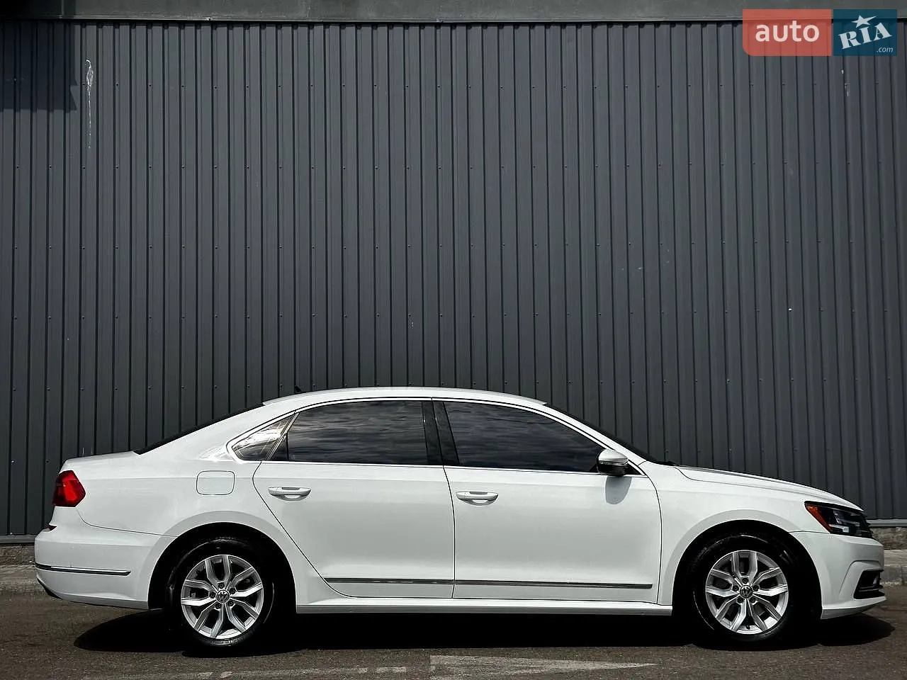 2016 Volkswagen Passat - мініатюра 13