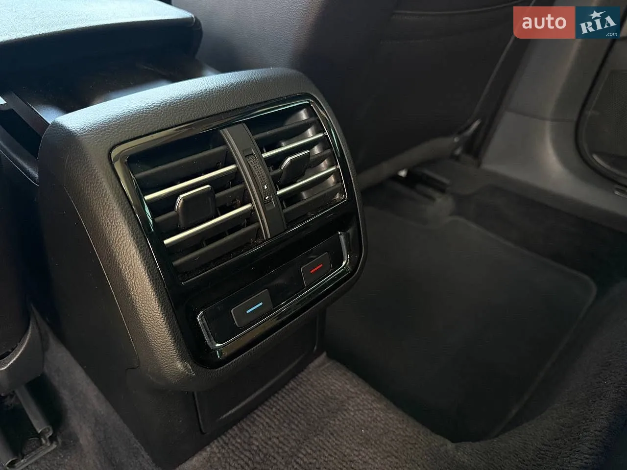 2016 Volkswagen Passat - мініатюра 16