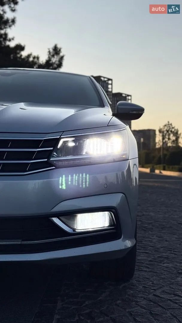 2016 Volkswagen Passat - мініатюра 3