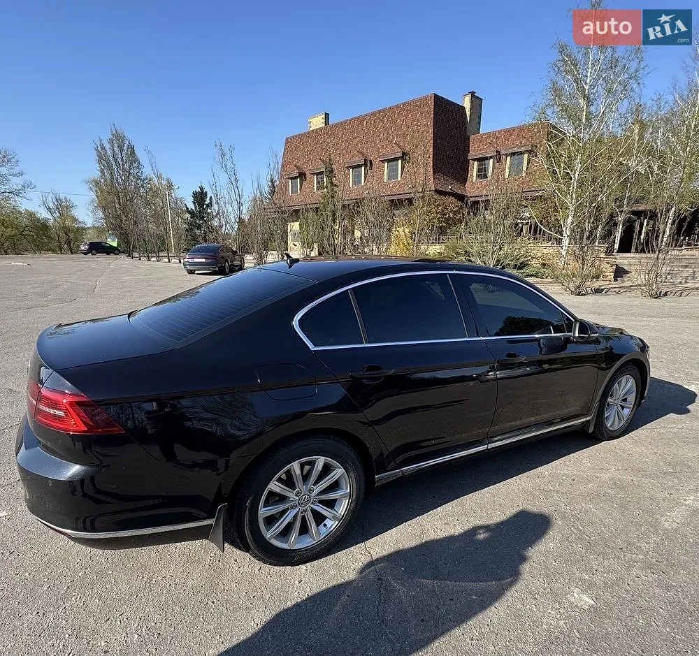 2015 Volkswagen Passat - мініатюра 18