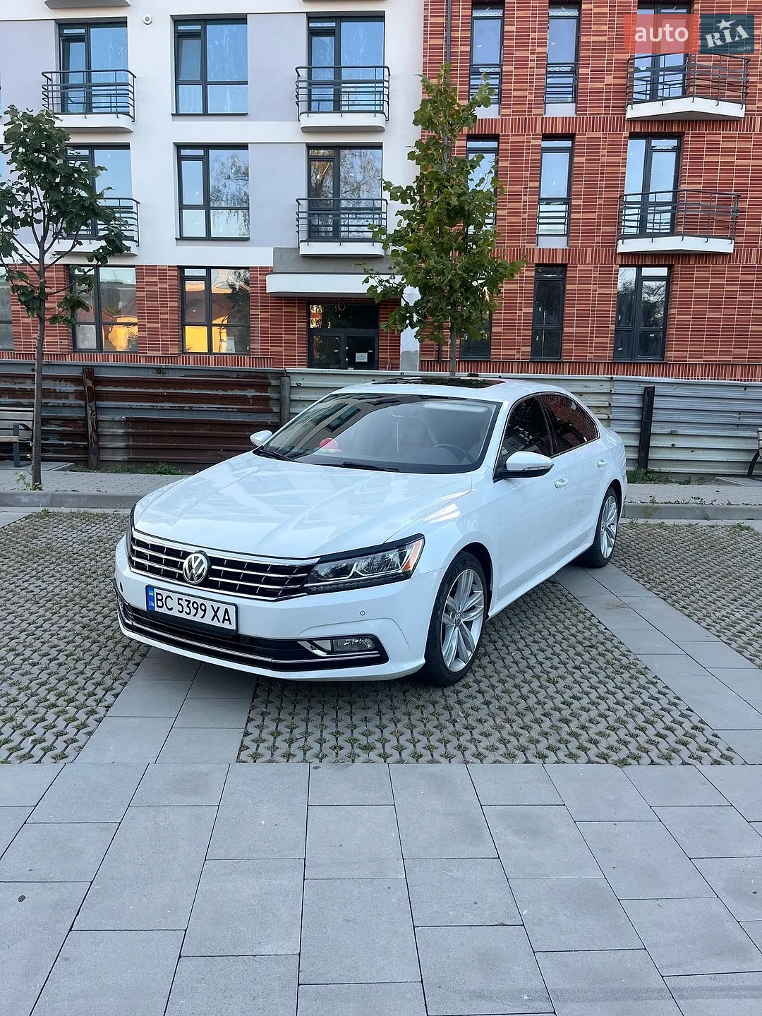 2018 Volkswagen Passat - мініатюра 2