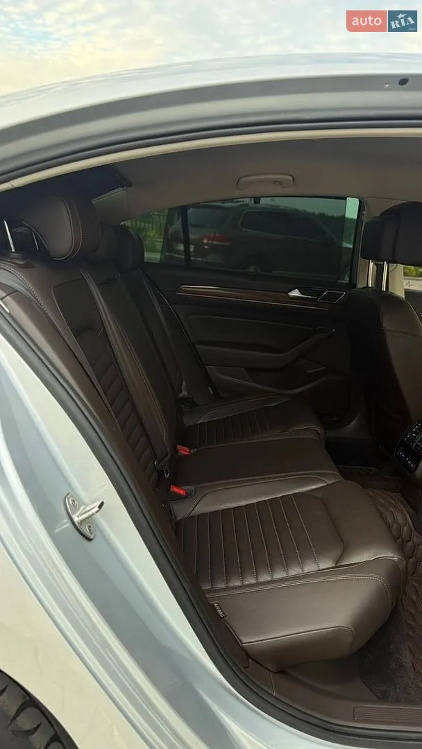 2016 Volkswagen Passat - мініатюра 16