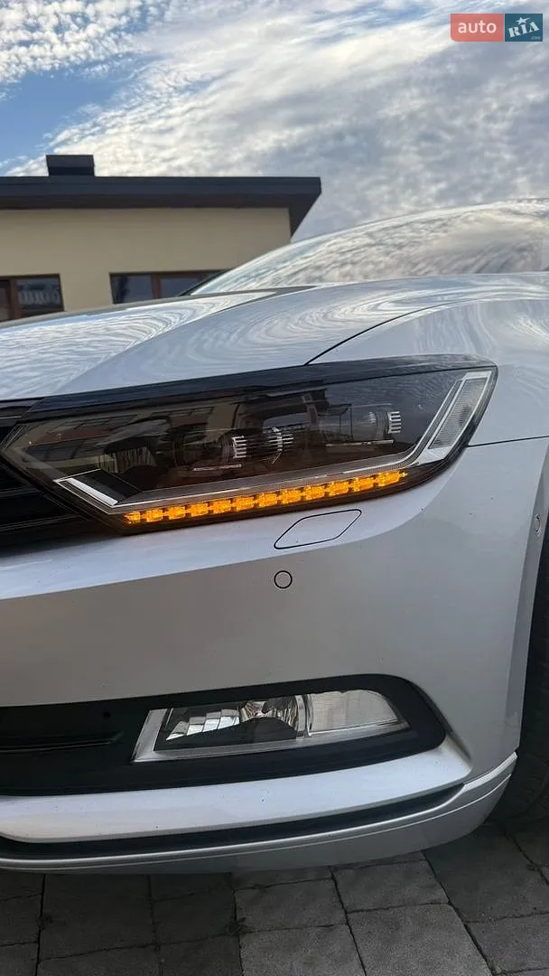 2016 Volkswagen Passat - мініатюра 31