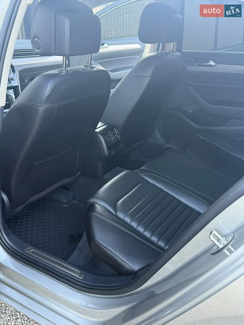 2016 Volkswagen Passat - мініатюра 15