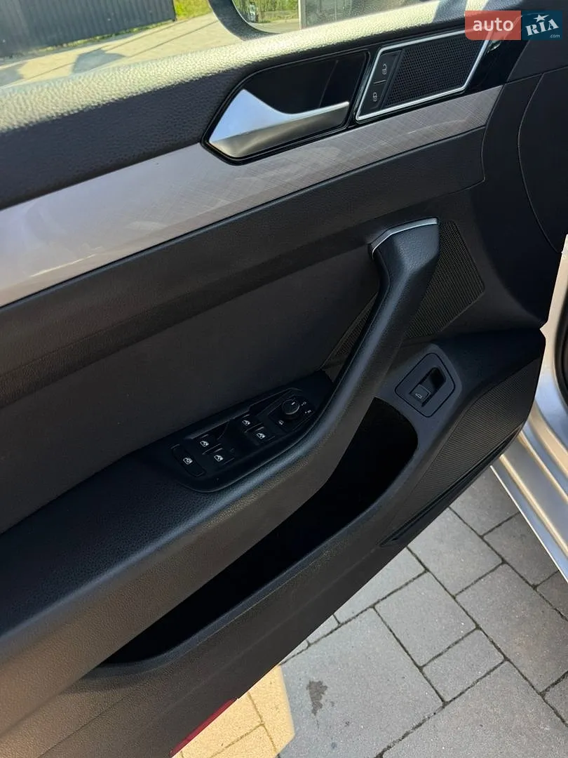 2019 Volkswagen Passat - мініатюра 24