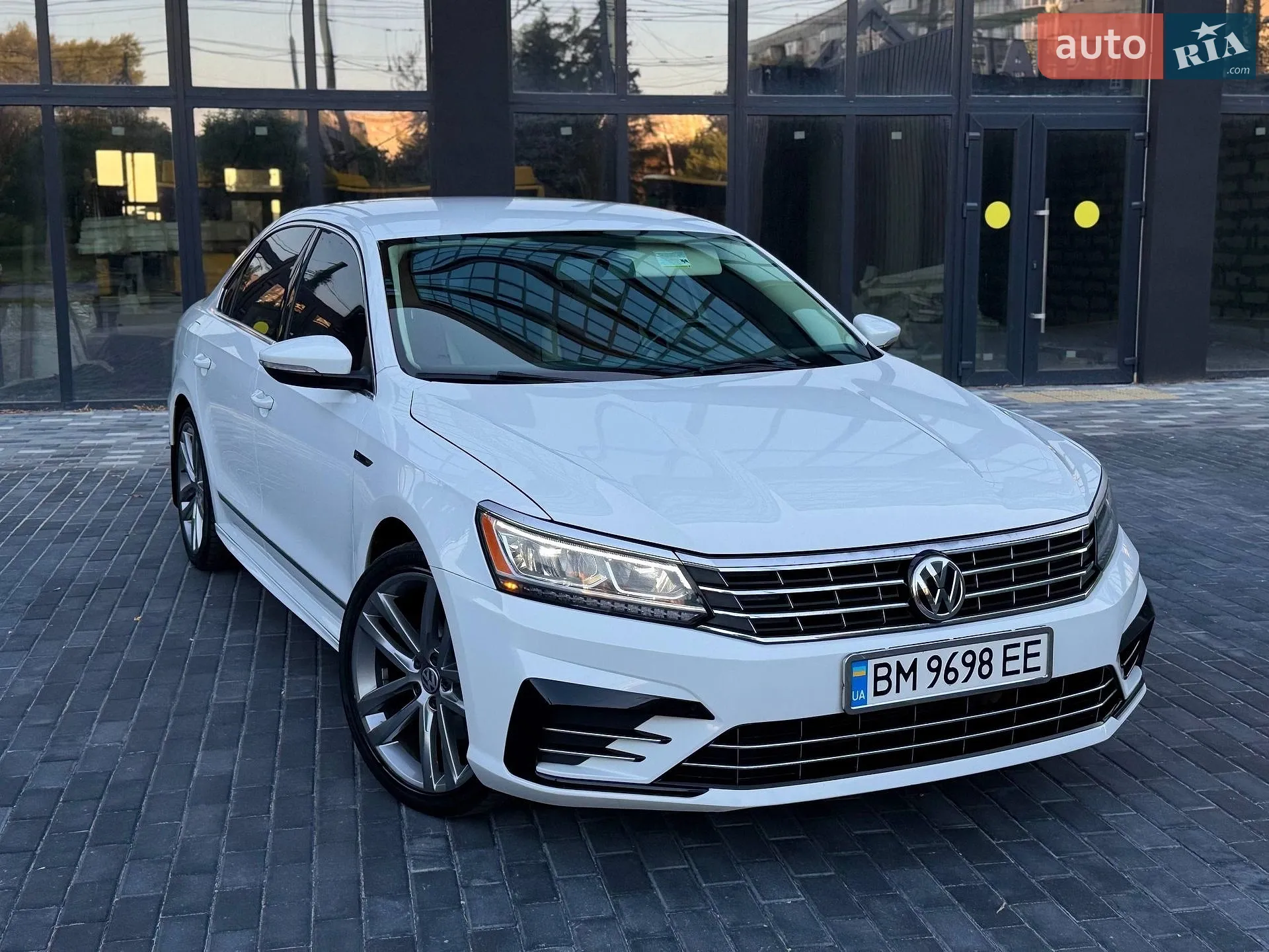 2017 Volkswagen Passat - фото 1