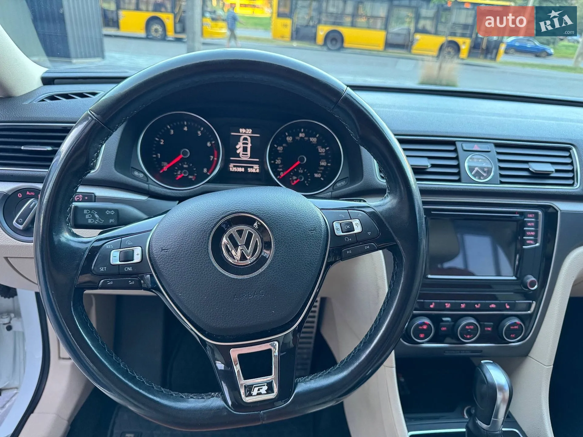 2017 Volkswagen Passat - мініатюра 17