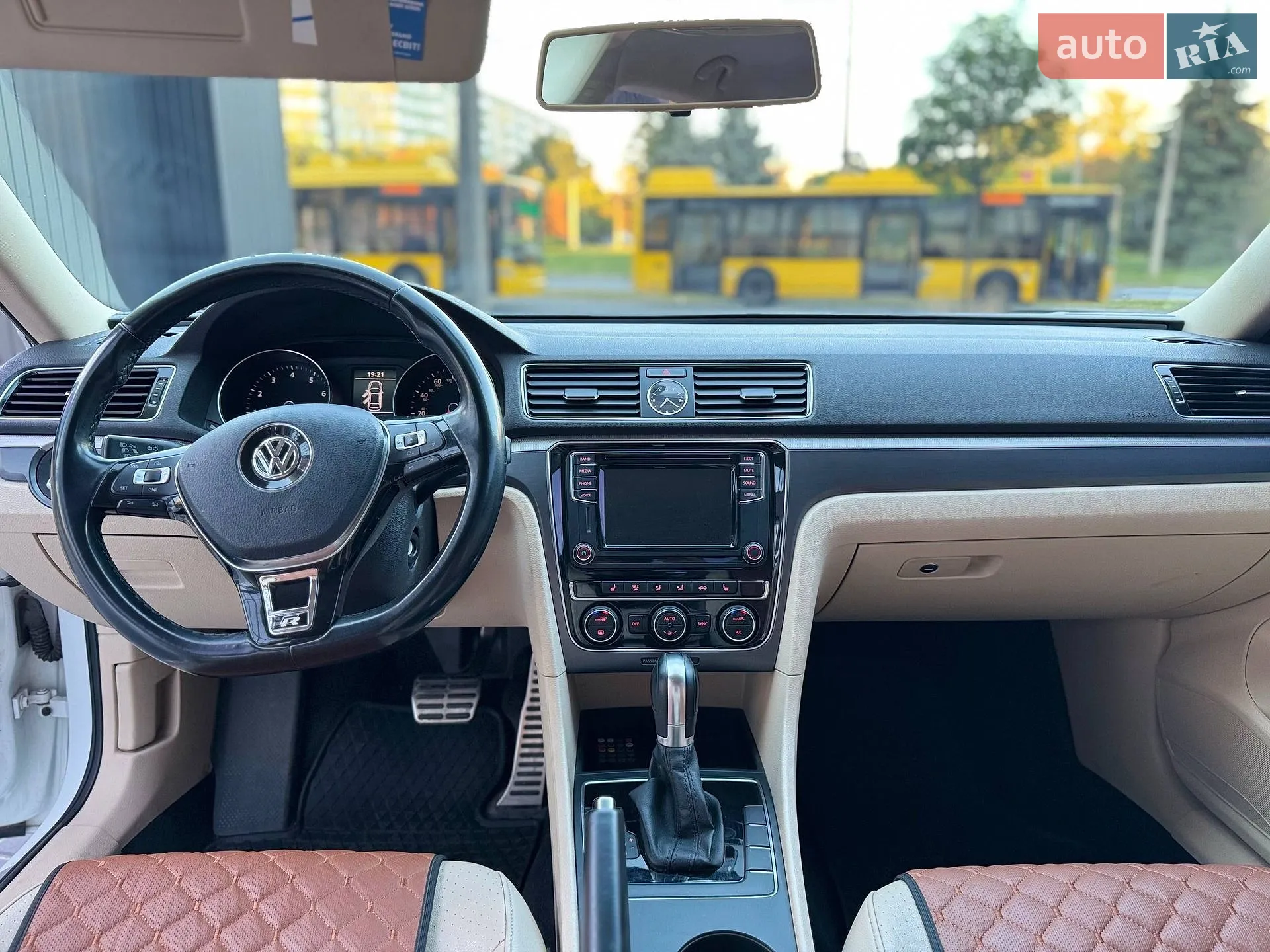 2017 Volkswagen Passat - мініатюра 15