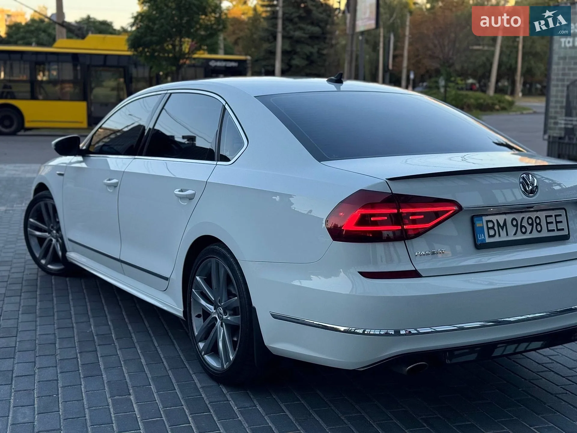 2017 Volkswagen Passat - мініатюра 9