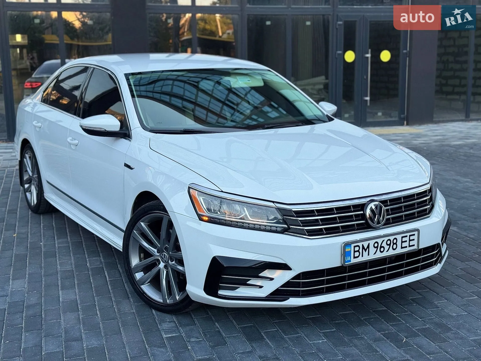 2017 Volkswagen Passat - мініатюра 2