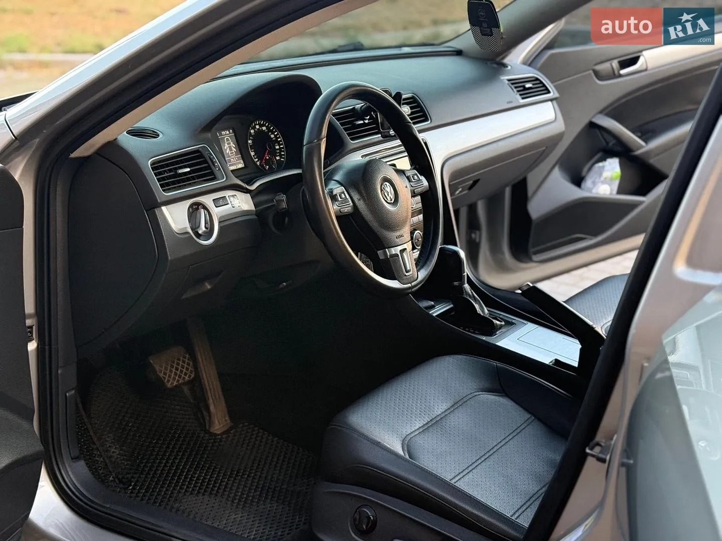 2012 Volkswagen Passat - мініатюра 32