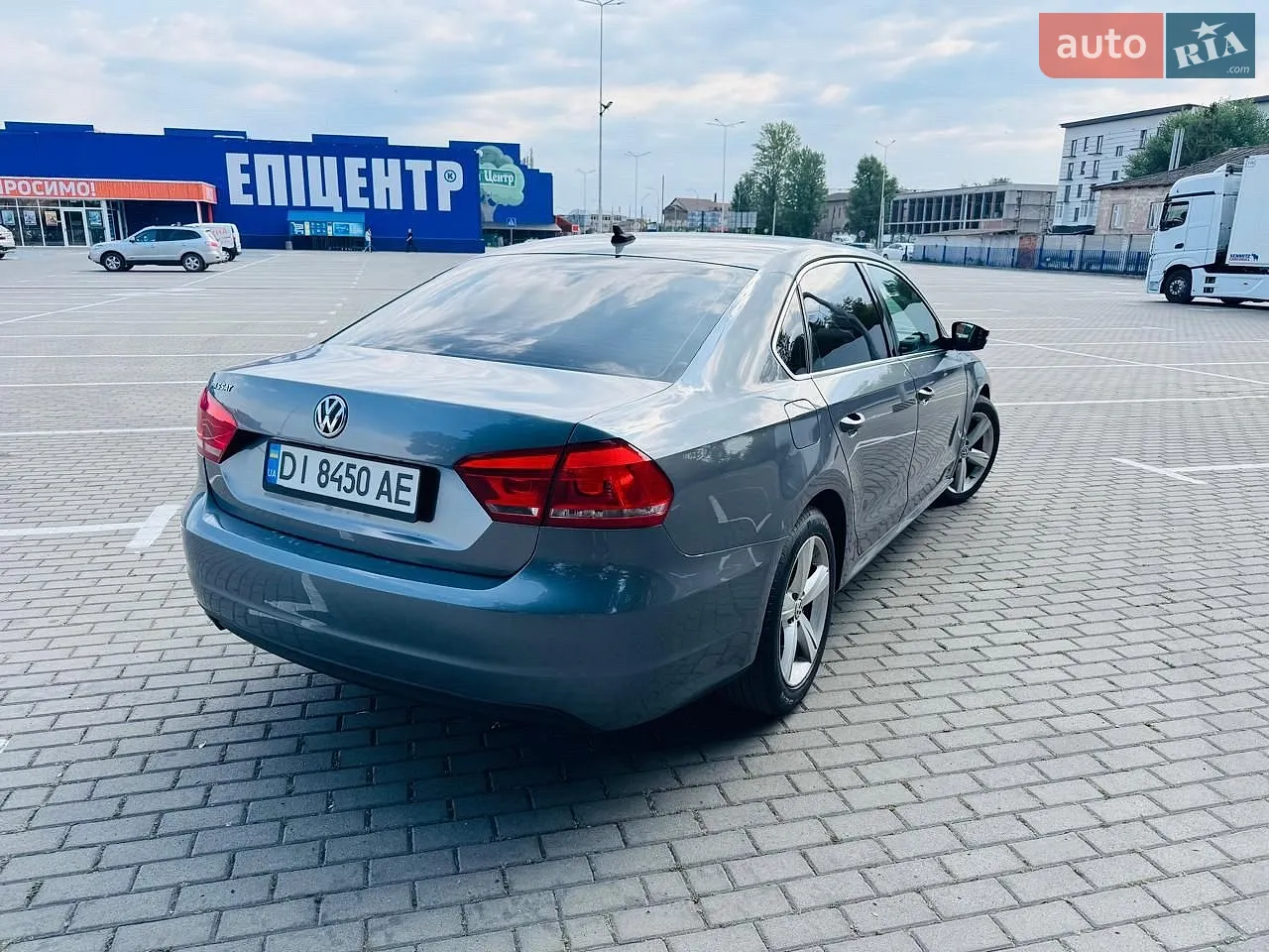 2013 Volkswagen Passat - мініатюра 3