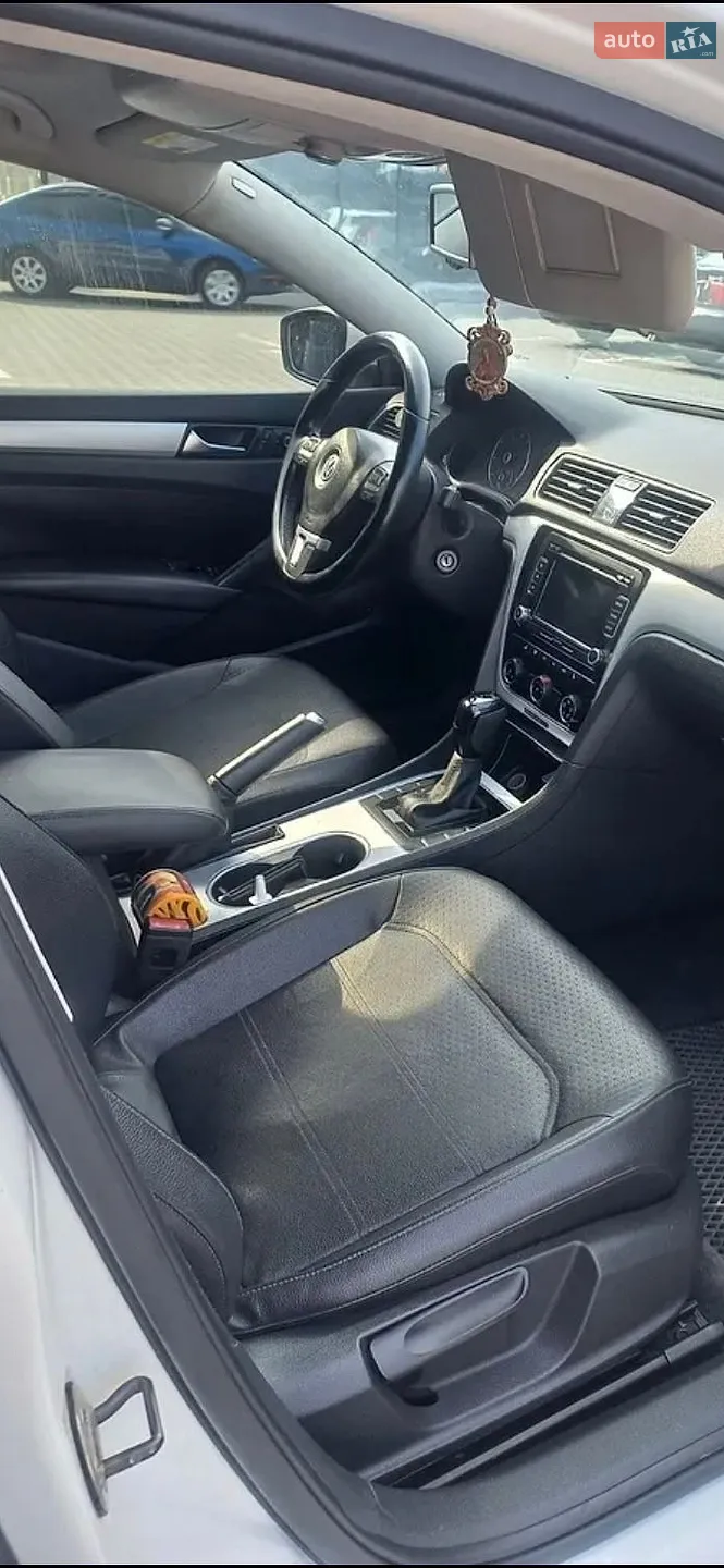 2013 Volkswagen Passat - мініатюра 3