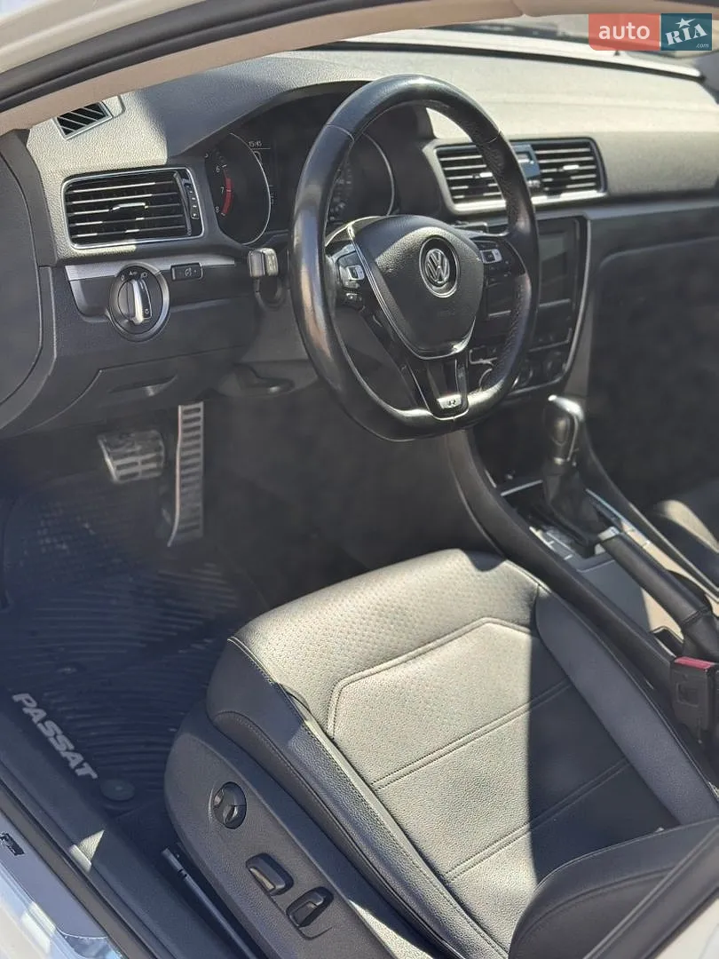 2018 Volkswagen Passat - мініатюра 12