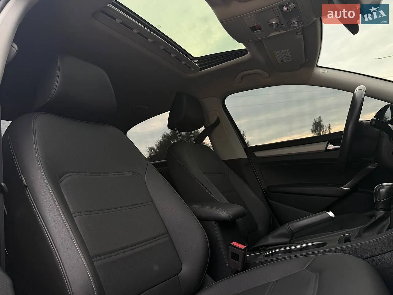 2021 Volkswagen Passat - мініатюра 10