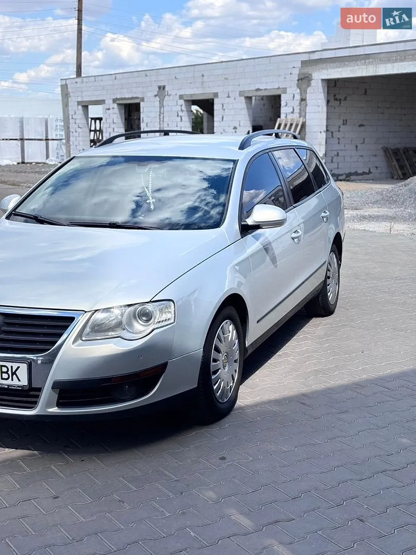 2010 Volkswagen Passat - мініатюра 3