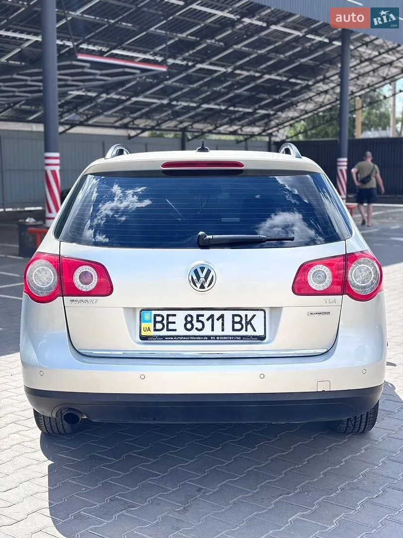 2010 Volkswagen Passat - мініатюра 5