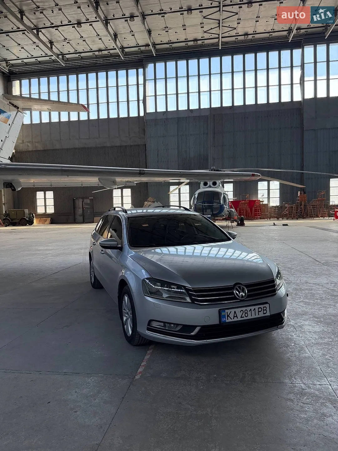 2010 Volkswagen Passat - мініатюра 2
