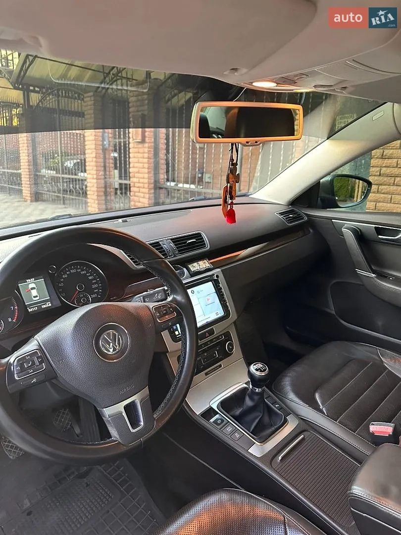 2011 Volkswagen Passat - мініатюра 8