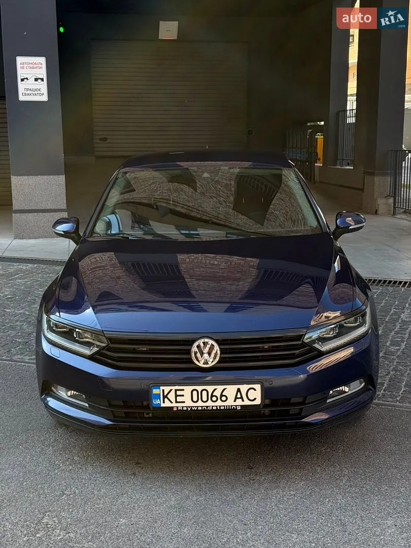 2018 Volkswagen Passat - мініатюра 2