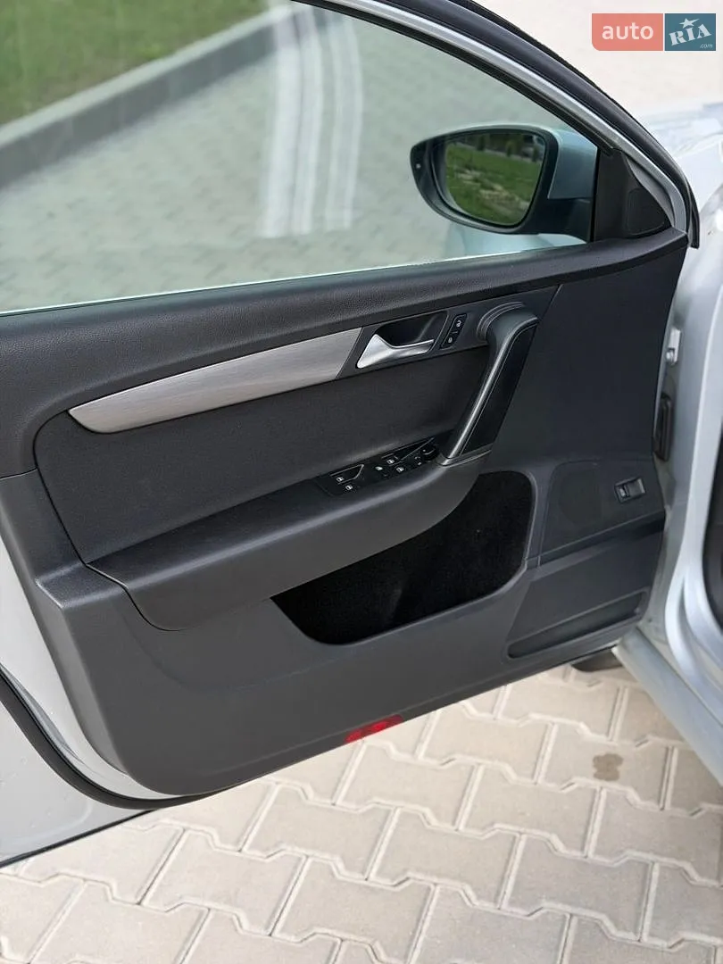 2011 Volkswagen Passat - мініатюра 23