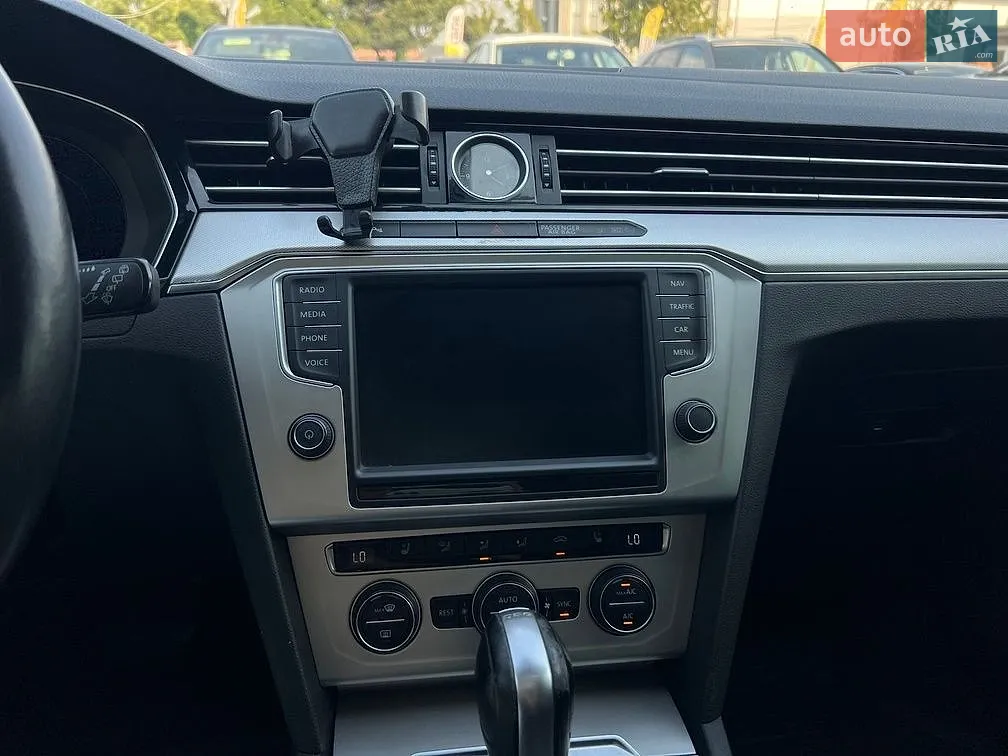2016 Volkswagen Passat - мініатюра 20