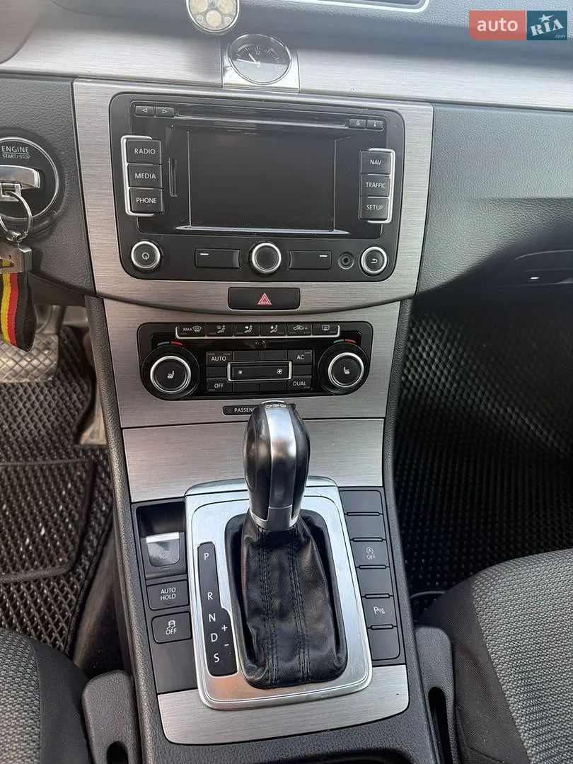 2011 Volkswagen Passat - мініатюра 21