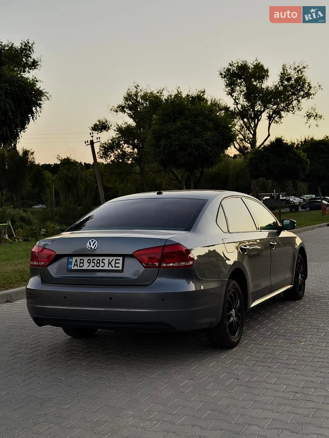 2013 Volkswagen Passat - мініатюра 3