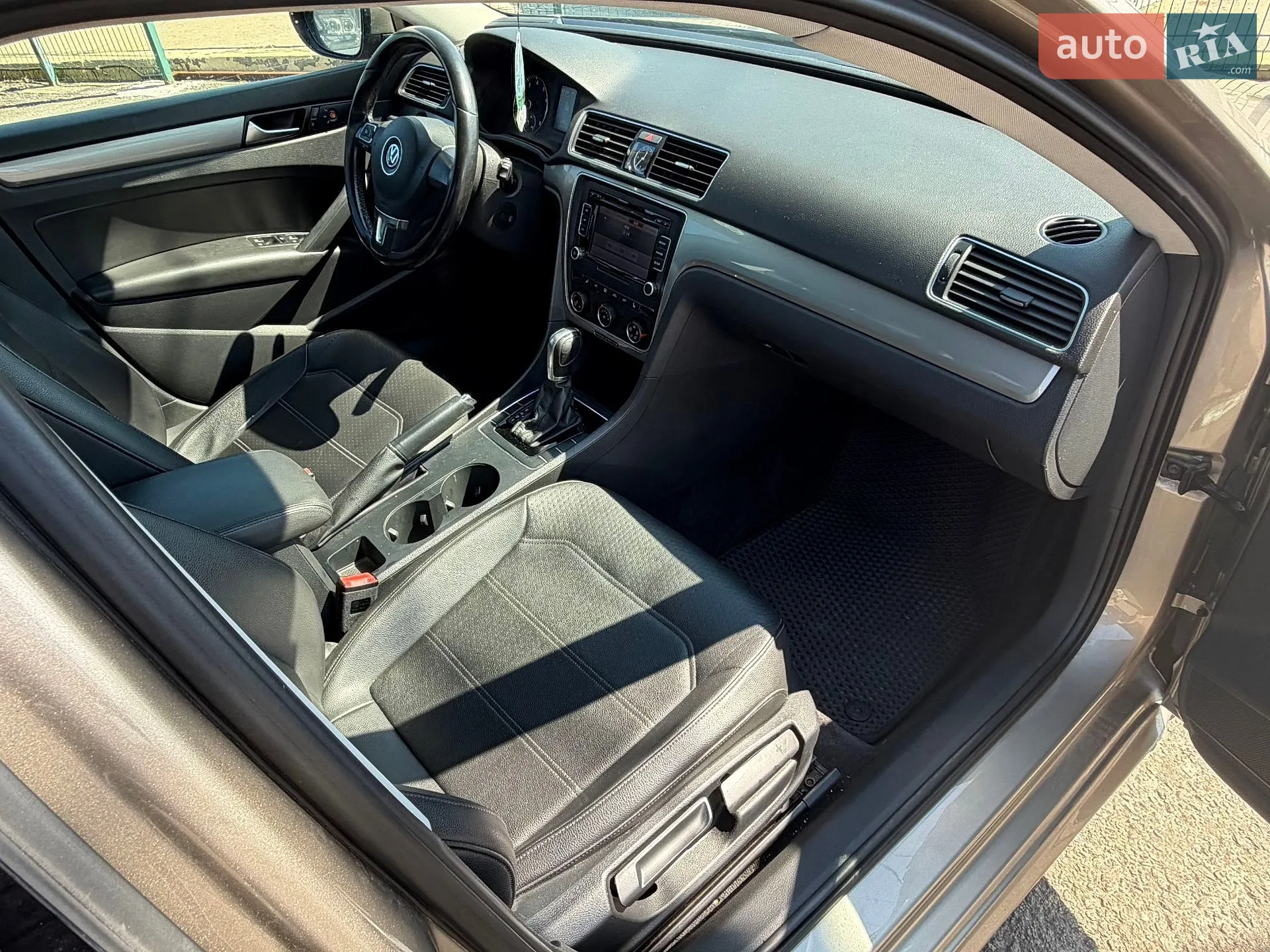 2015 Volkswagen Passat - мініатюра 27