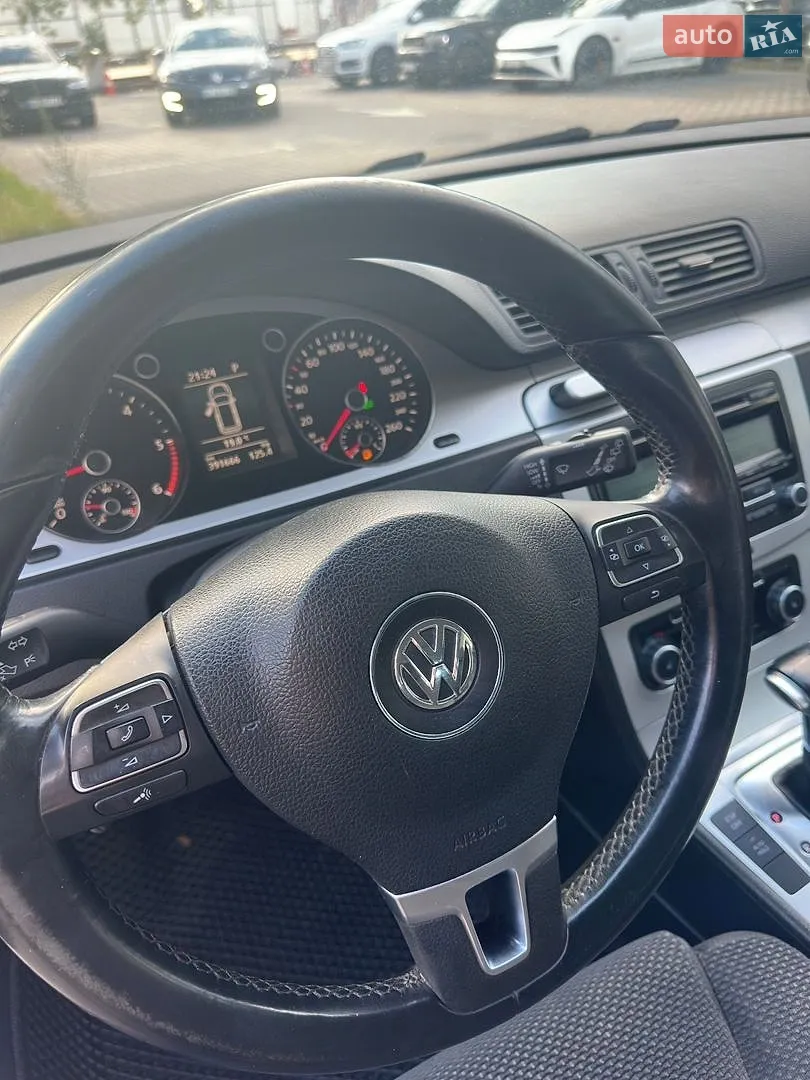 2010 Volkswagen Passat - мініатюра 5