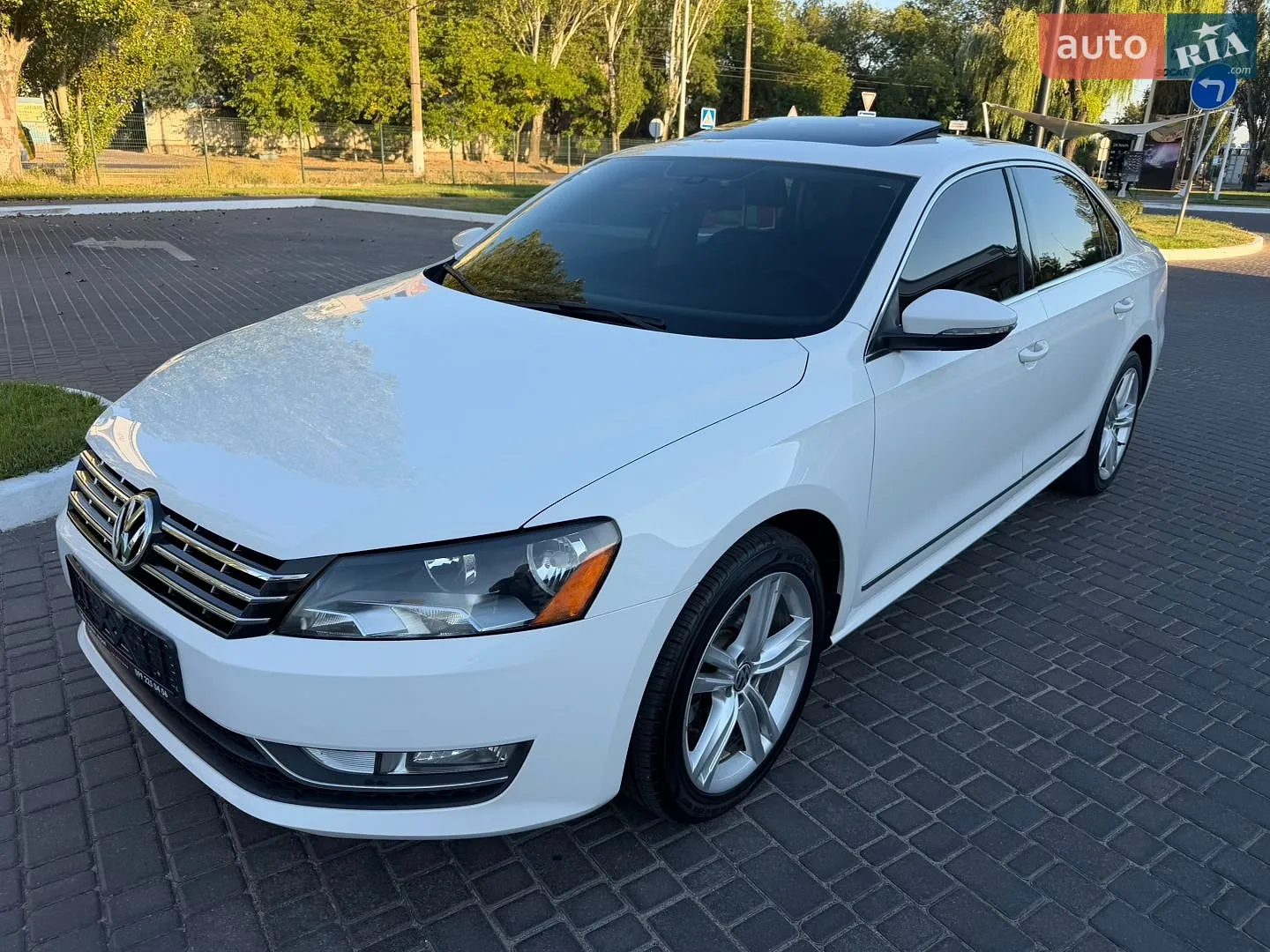 2015 Volkswagen Passat - фото 1