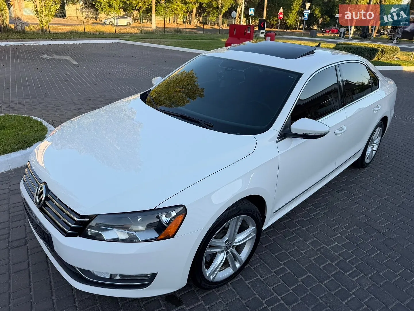 2015 Volkswagen Passat - мініатюра 12