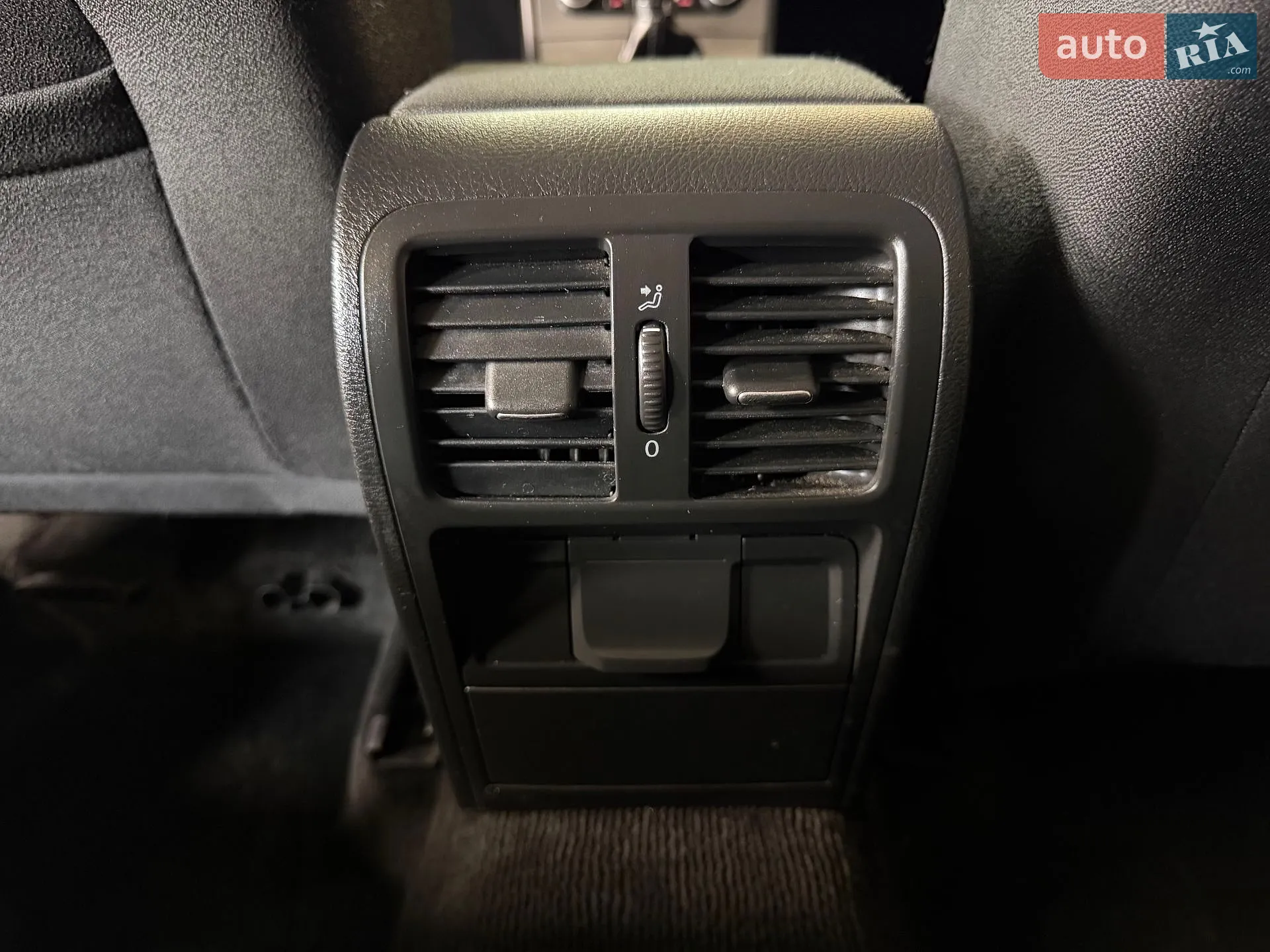 2010 Volkswagen Passat - мініатюра 43