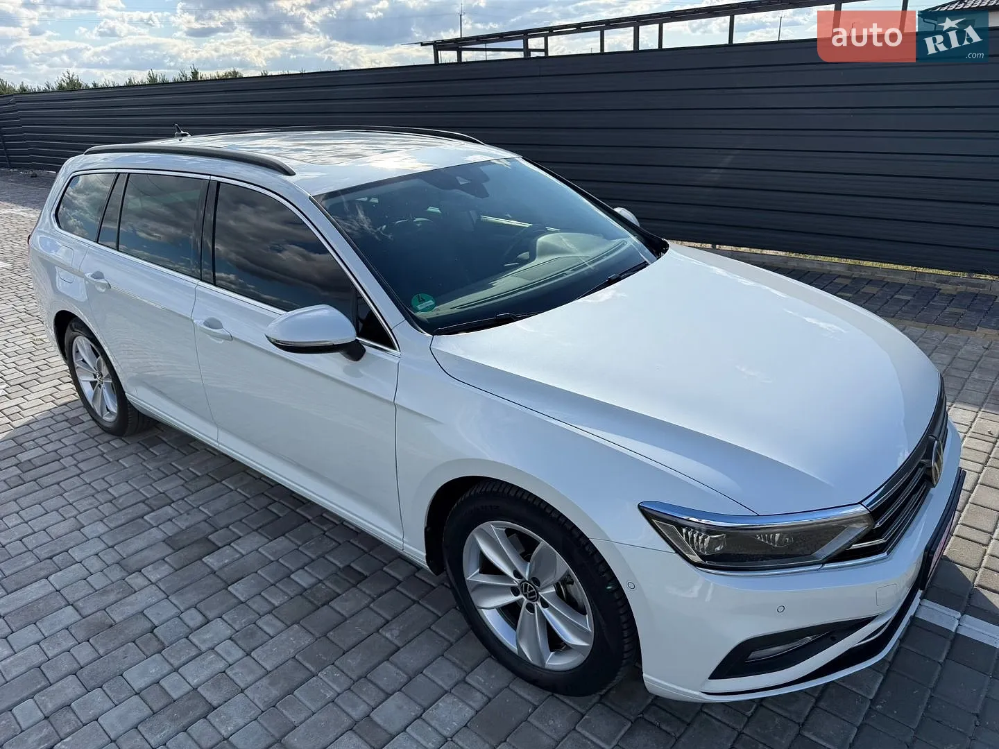 2022 Volkswagen Passat - мініатюра 215