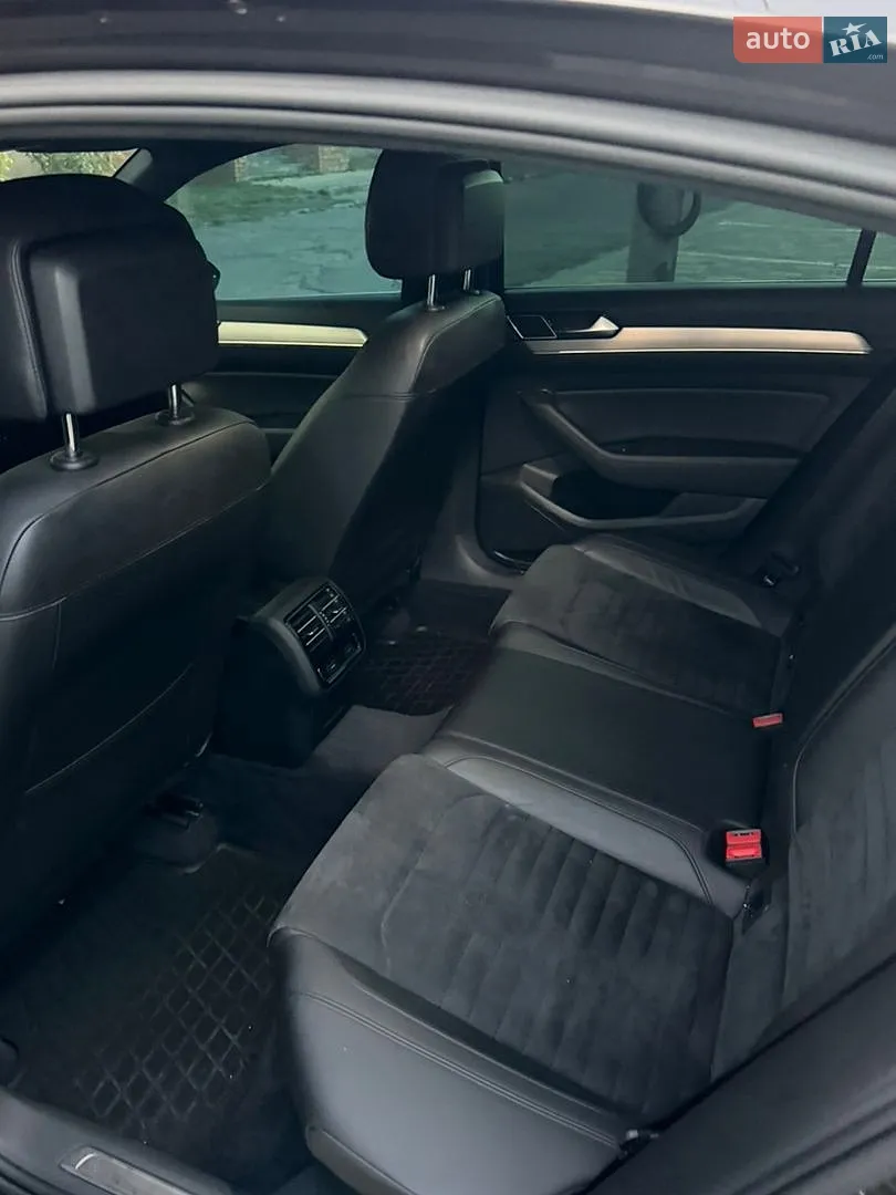2015 Volkswagen Passat - мініатюра 16