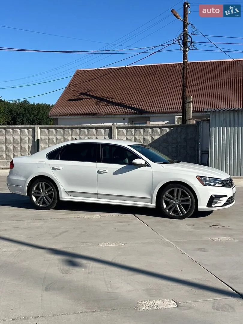 2016 Volkswagen Passat - мініатюра 10
