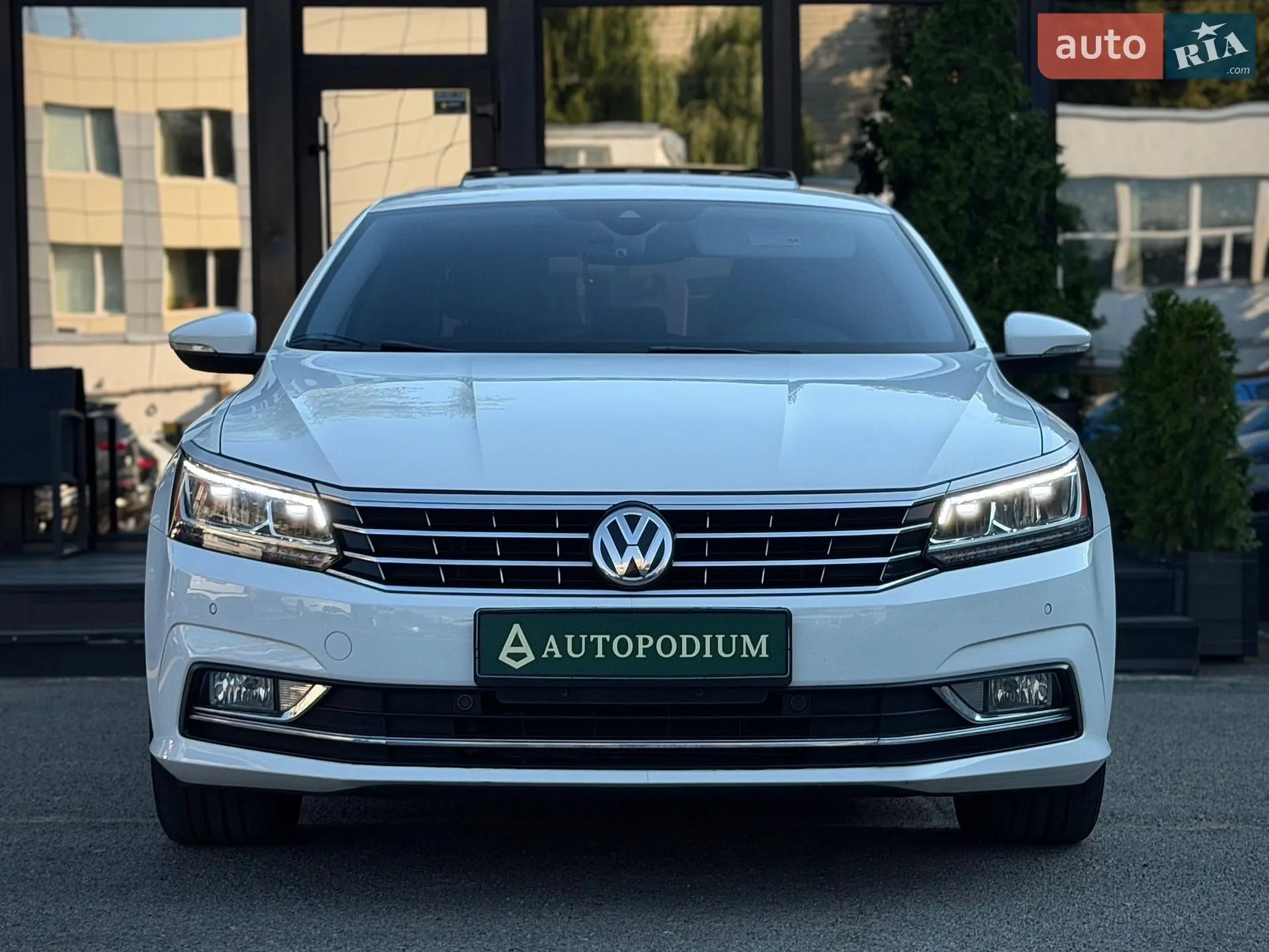 2018 Volkswagen Passat - фото 1