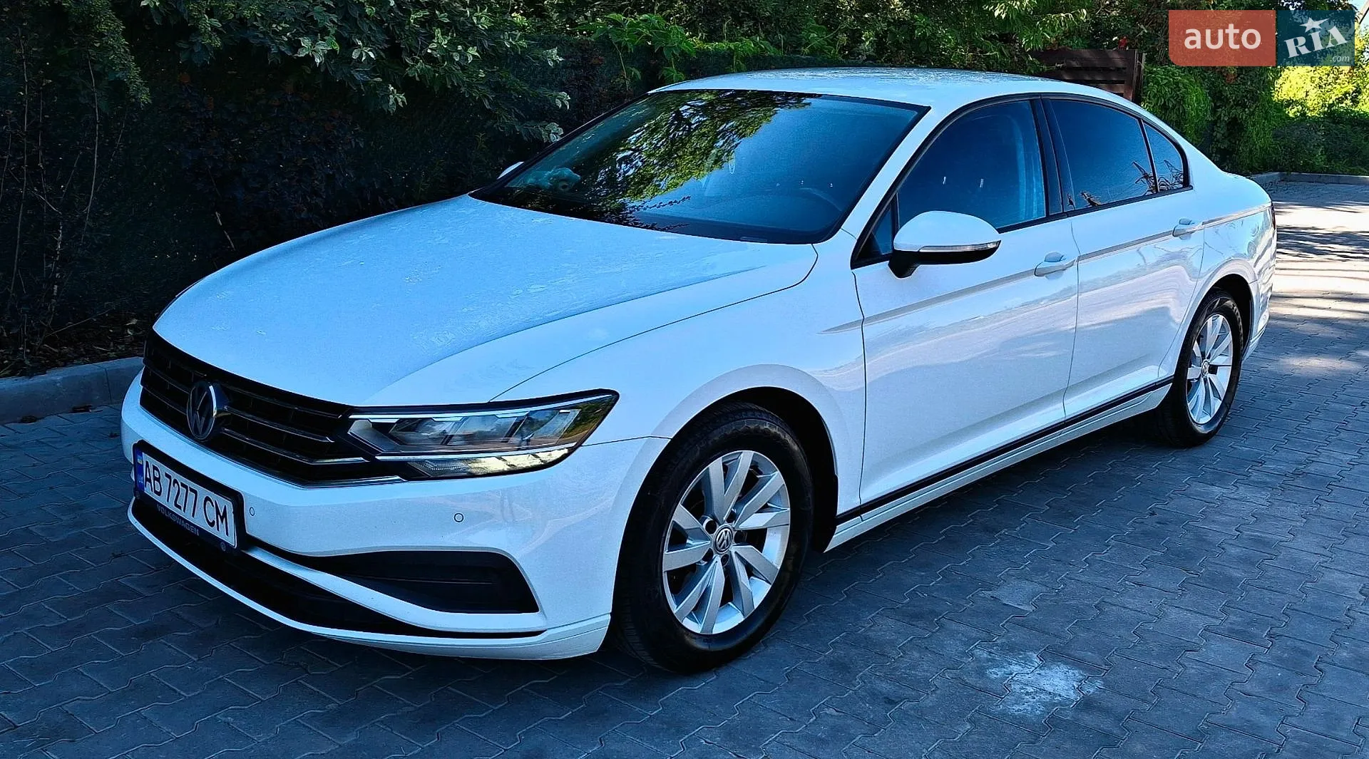 2019 Volkswagen Passat - мініатюра 2