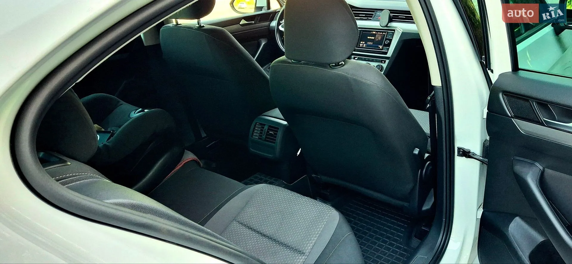 2019 Volkswagen Passat - мініатюра 28