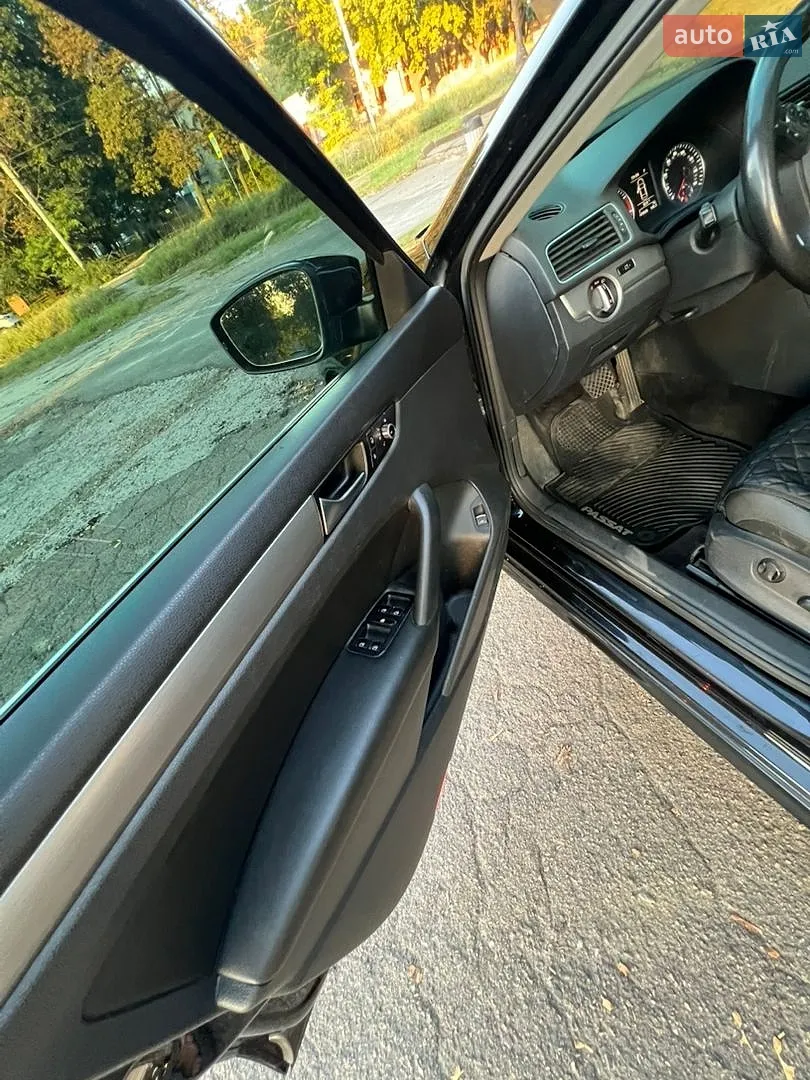 2013 Volkswagen Passat - мініатюра 9