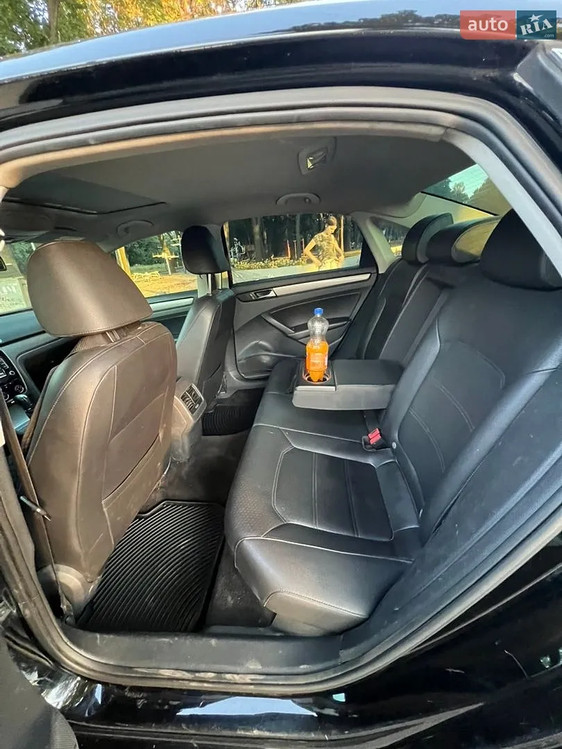 2013 Volkswagen Passat - мініатюра 11