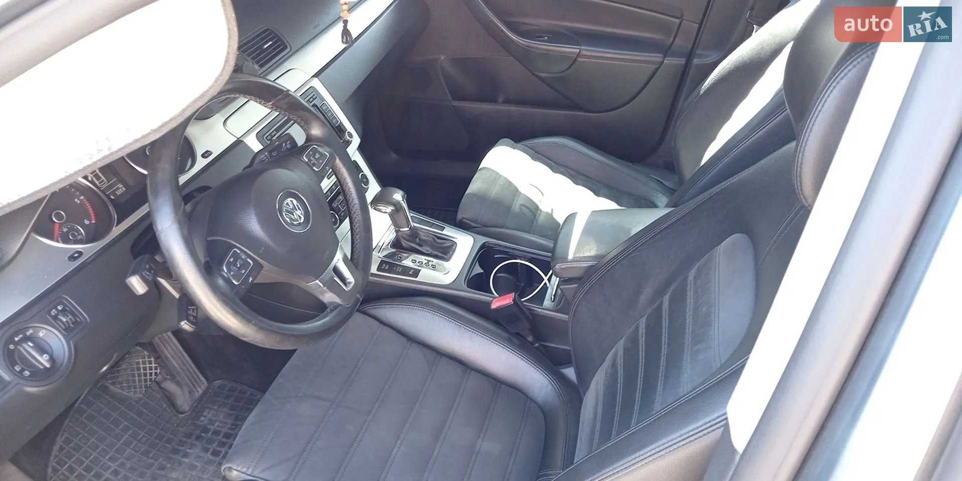 2010 Volkswagen Passat - мініатюра 3