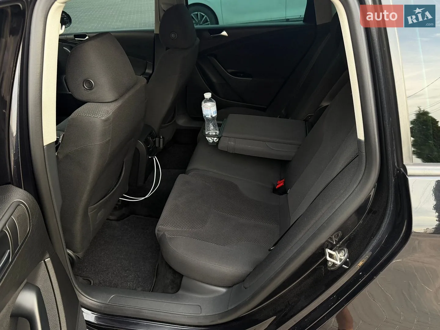 2010 Volkswagen Passat - мініатюра 9